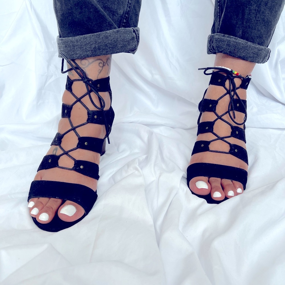 Black stewpot sandal 2inch heels